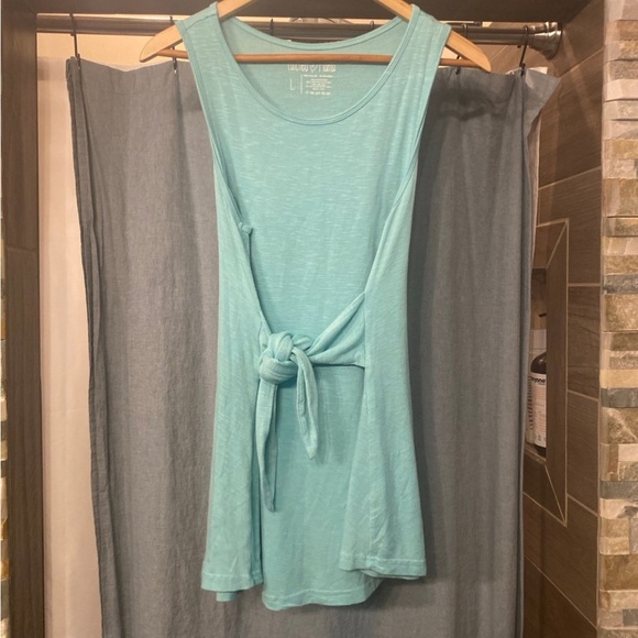 Tank latched mama - Picture 3 of 3